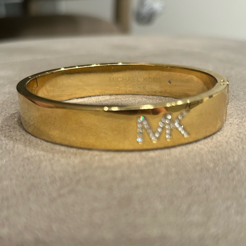 MICHAEL KORS gold bangle bracelet